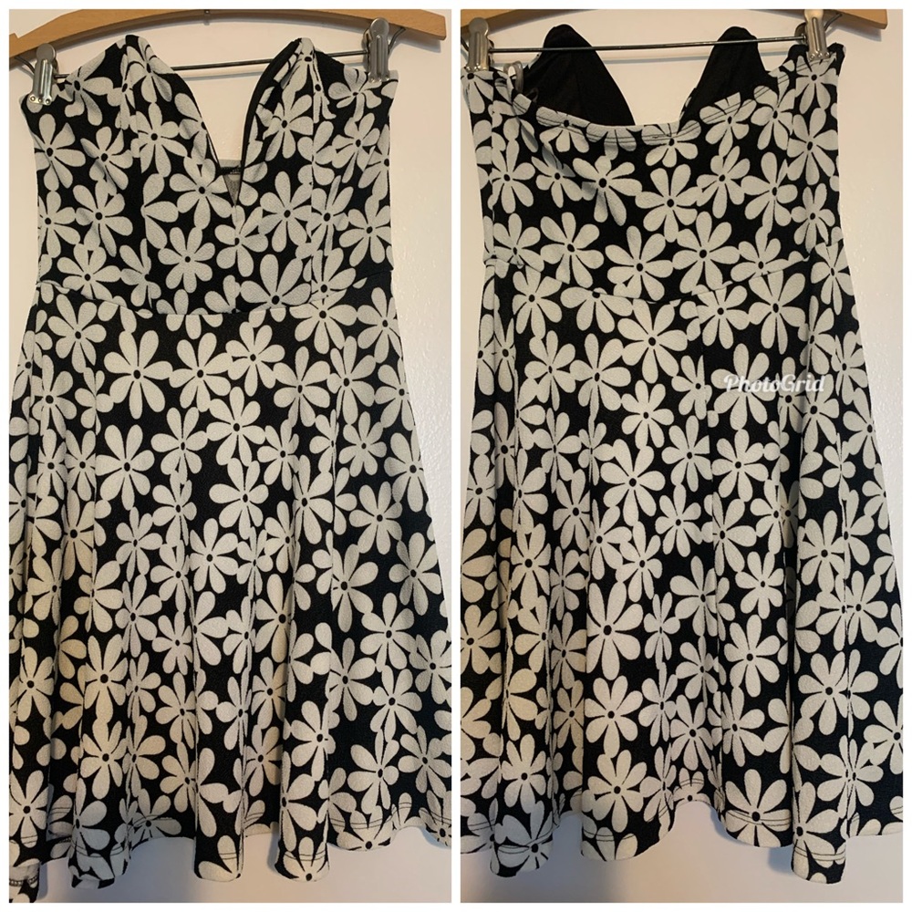 Black and ivory flowers mini dress